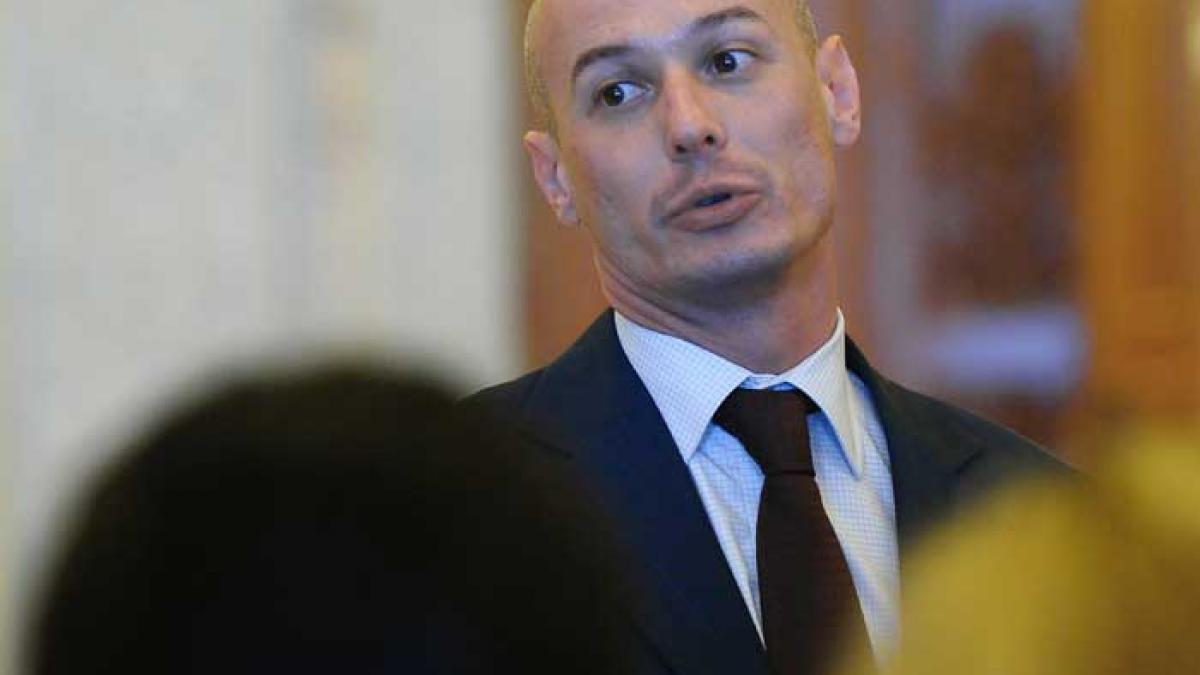 Managementul privat oferă libertate de decizii.