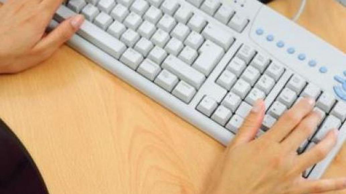 BAC 2011: Elevii susţin astăzi proba de evaluare a competenţelor digitale.