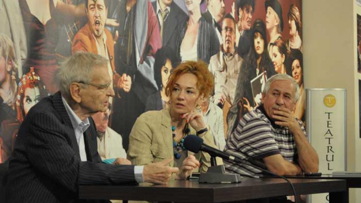 La „festCO”, spectacole şi discuţii.