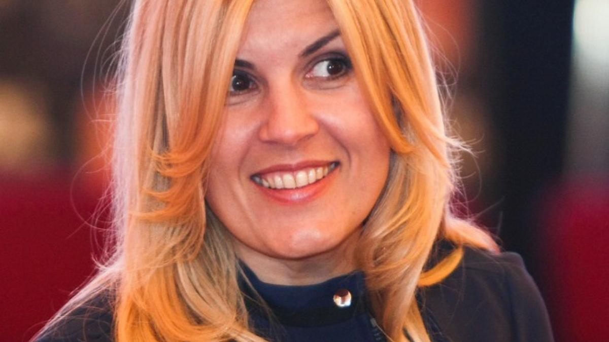 Udrea îi avertizează pe "bărbaţii politici ai USL": Băieţi, de ce vă e frică nu scăpaţi!.