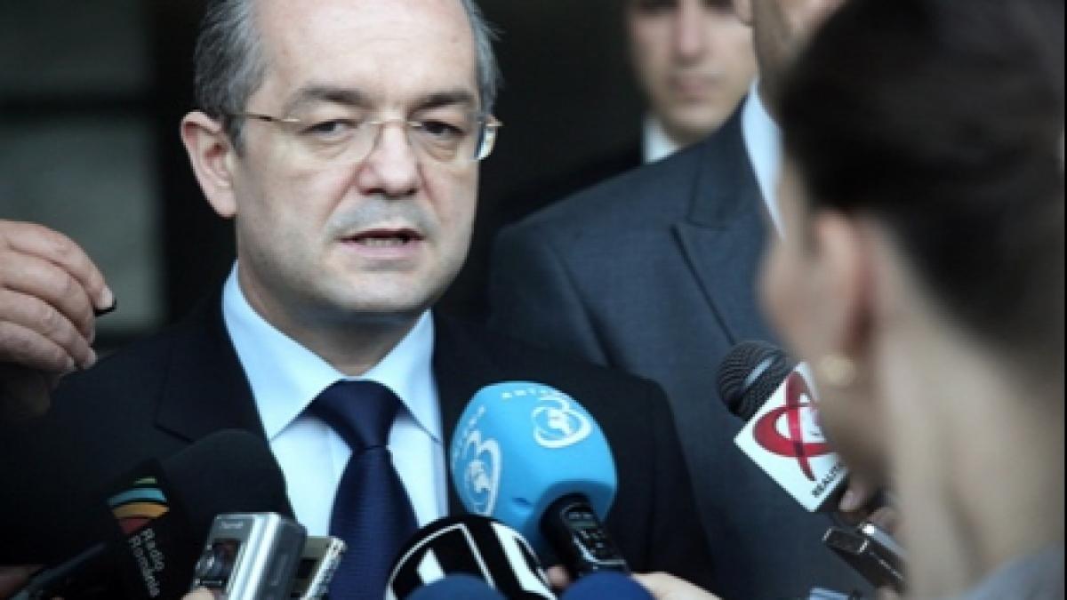 Şi Boc recunoaşte că proiectul celor 8 judeţe e al lui Băsescu.