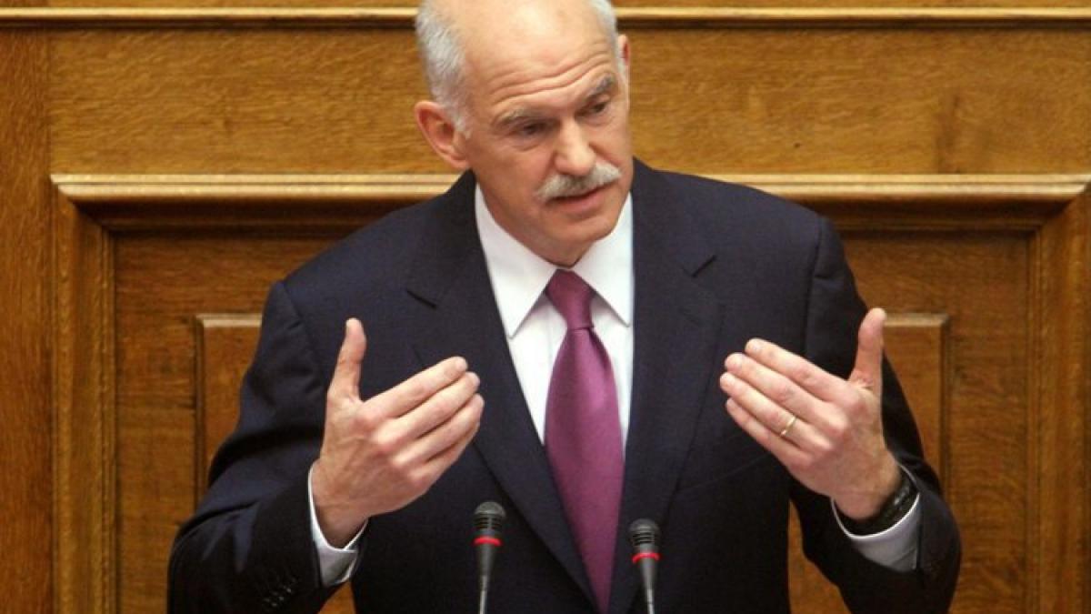 Premierul grec remaniază Guvernul.