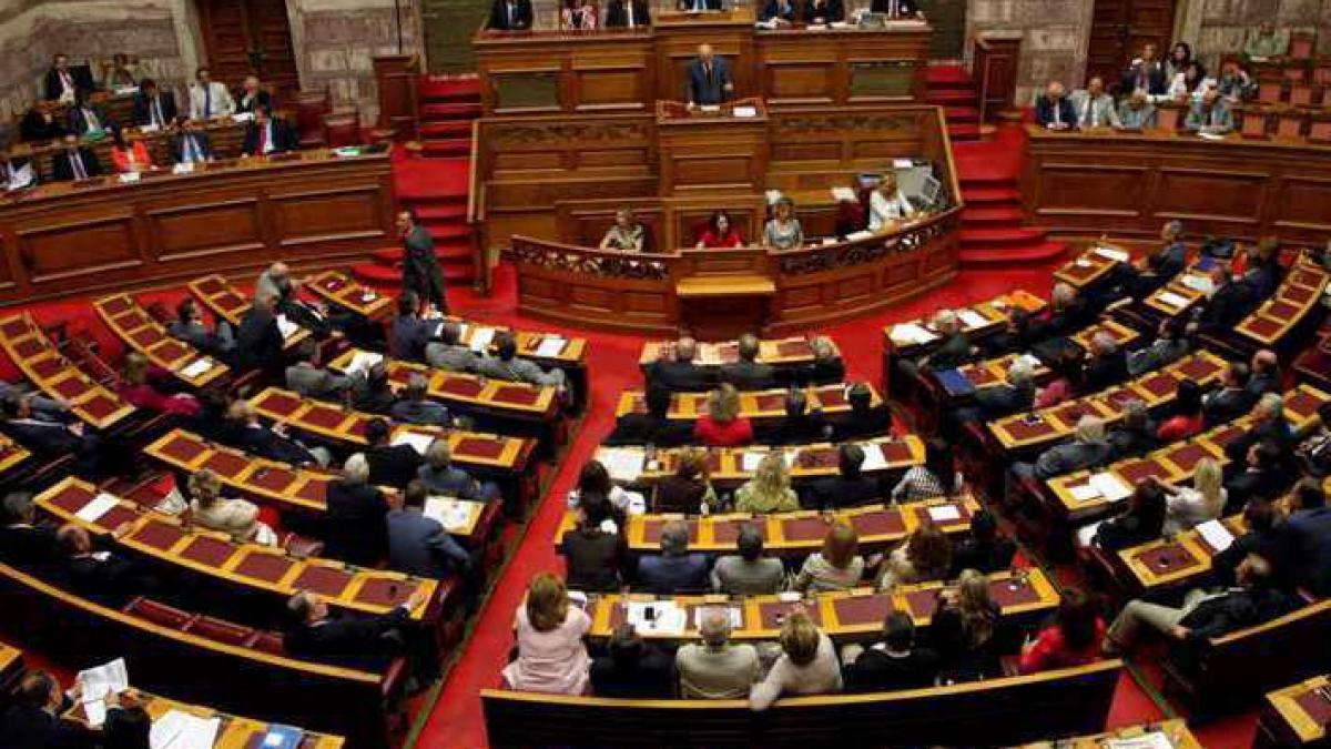 Grecia se pregăteşte pentru votul unui nou plan de austeritate
