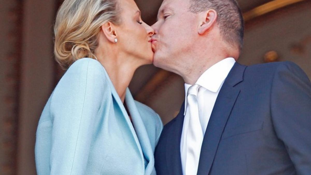 Charlene Wittstock a devenit "prinţesă de Monaco", după ce i-a spus "Da" prinţului Albert al II-lea