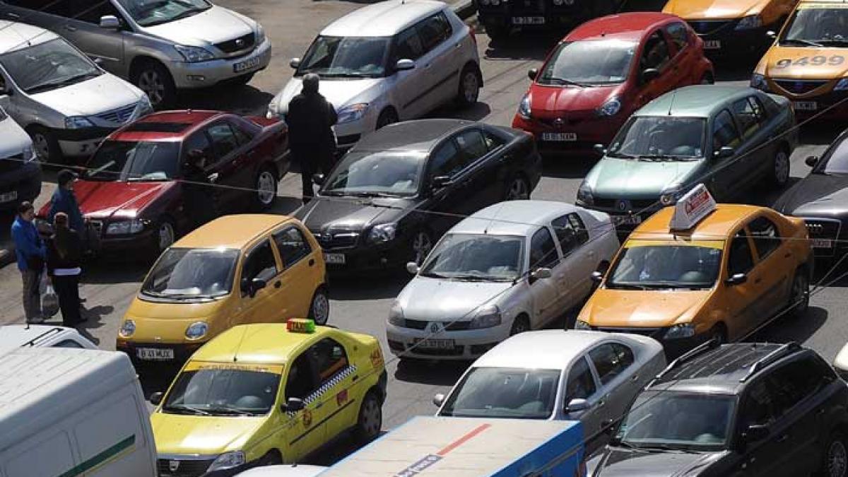 6,3 milioane de români au permis auto