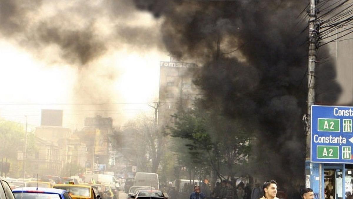 Cei care respiră într-o atmosferă poluată "se tâmpesc" mai repede