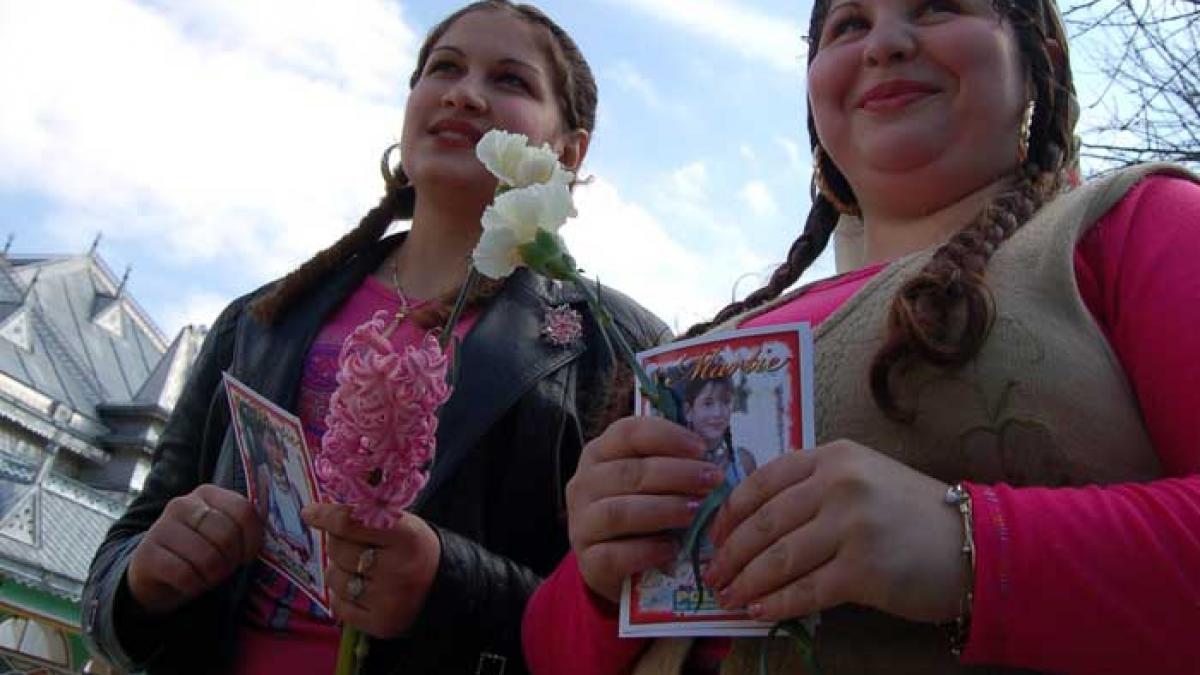 Românii arvuniţi cu munca la ţigani