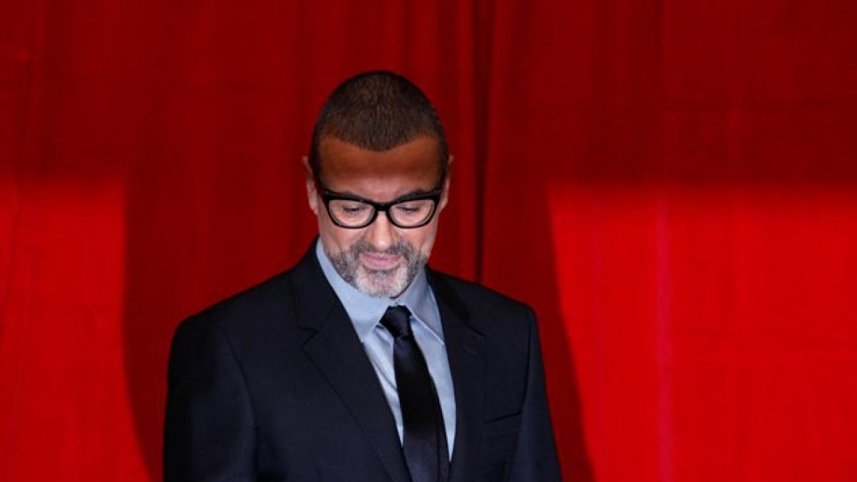 George Michael a sărbătorit închiderea tabloidului News of the World