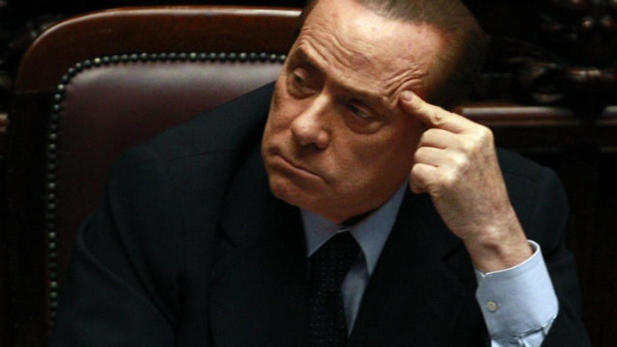 Berlusconi a căzut în baie şi s-a lovit la cap