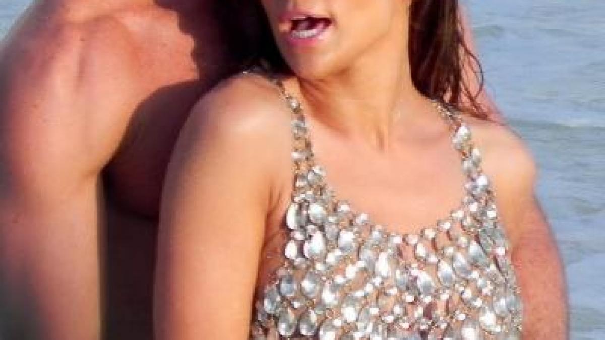 J.Lo are deja un iubit?