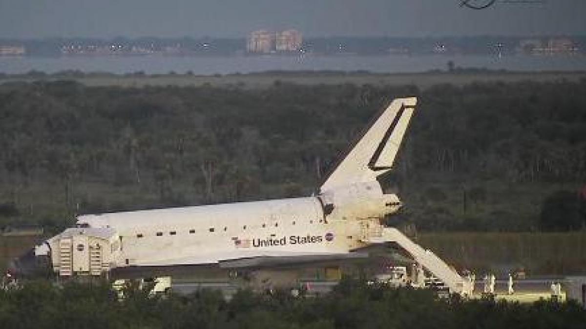Atlantis a aterizat în Florida, marcând sfârşitul erei navetelor spaţiale americane - Imagini LIVE