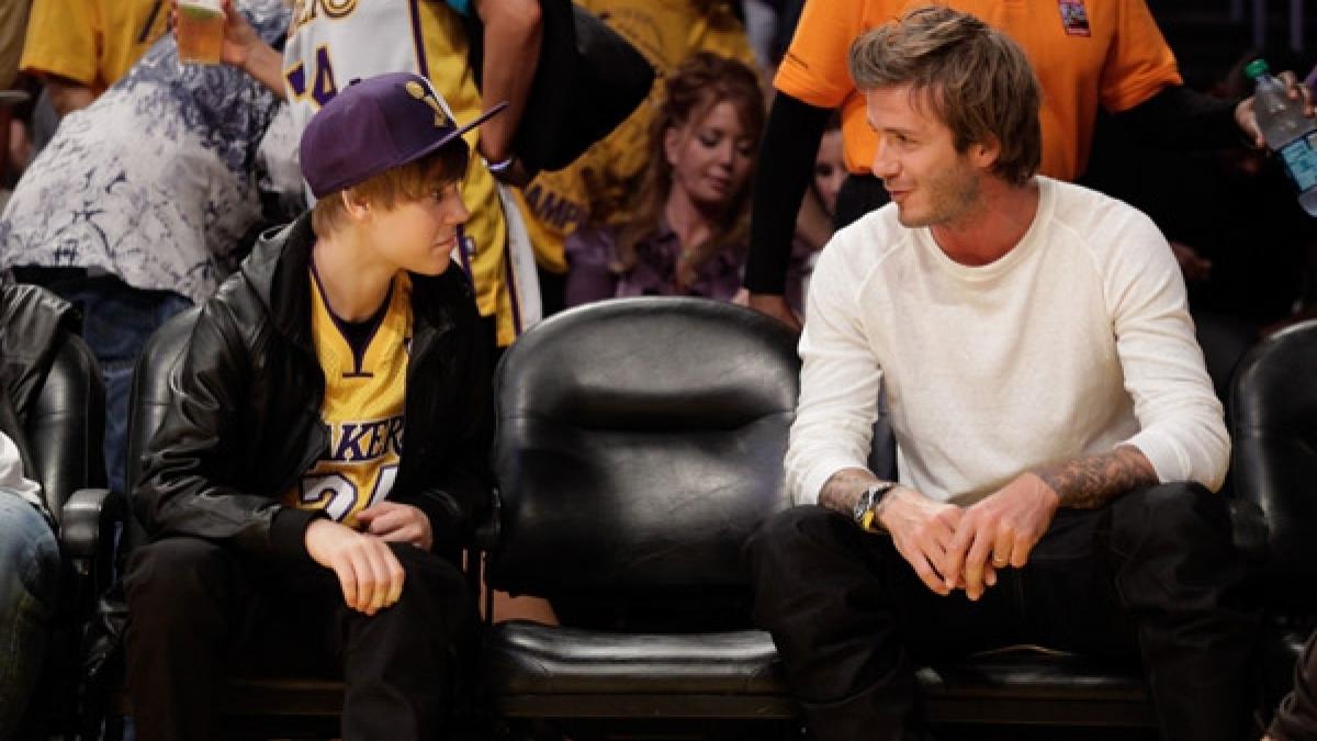 Justin Bieber cântă pentru David şi Victoria Beckham