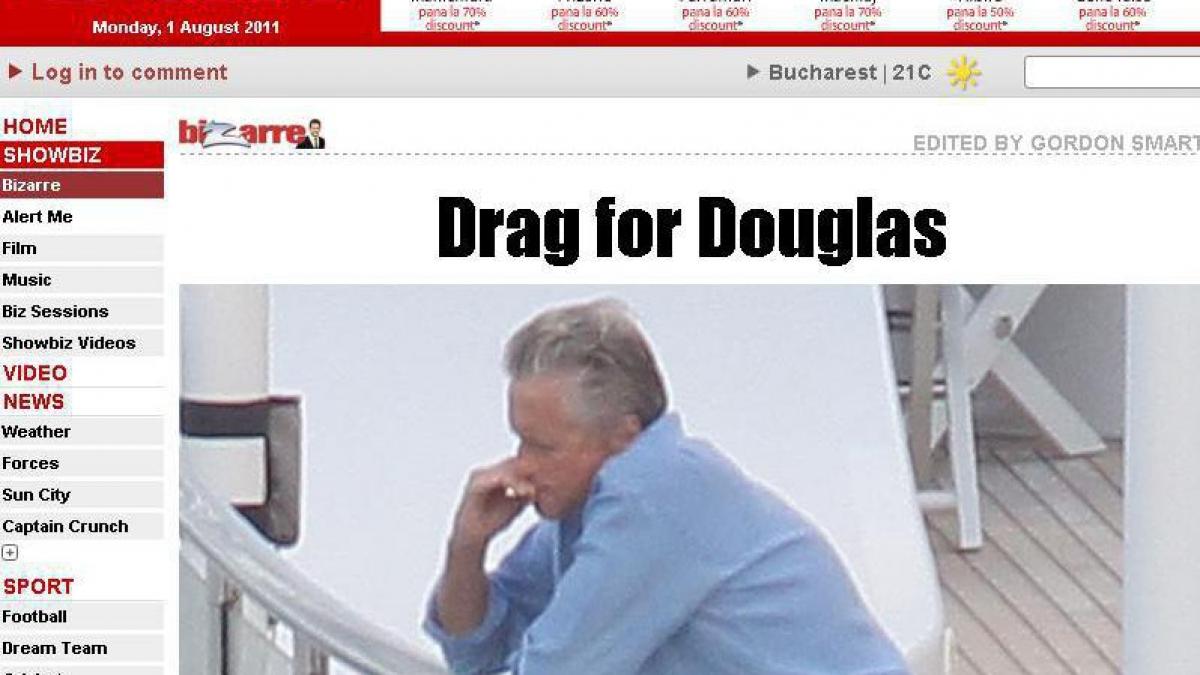 Abia scăpat de cancer la gât, Michael Douglas fumează din nou!