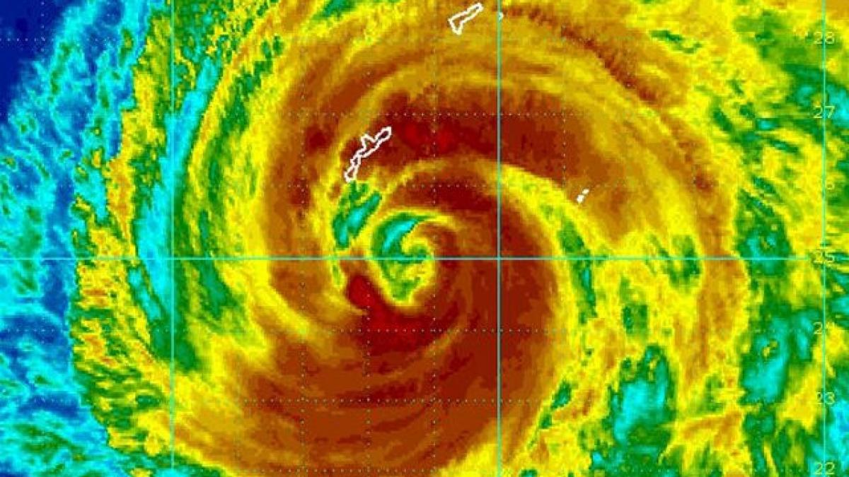 Taifunul Muifa a provocat cod roşu în Marea Chinei de Est