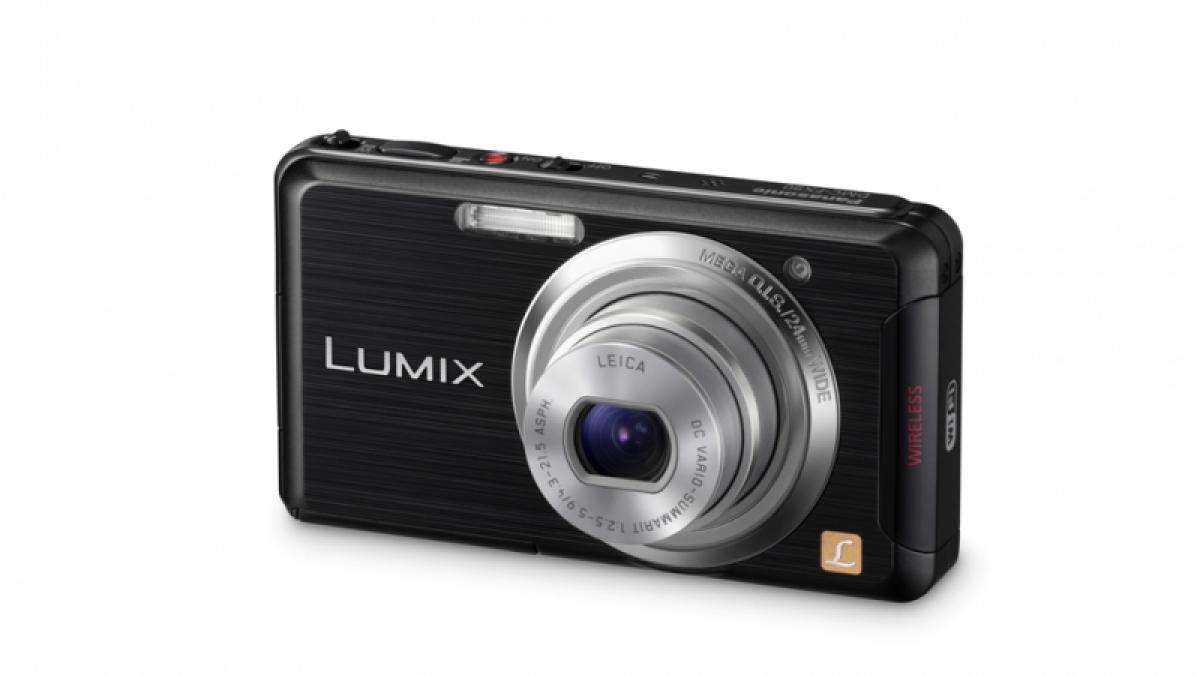 Lumix FX90, cu conexiune WiFi şi conectare la Facebook