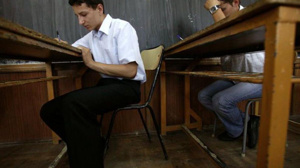 BAC 2011, sesiunea de toamnă: Elevii au susţinut proba scrisă la matematică. Vezi subiectele