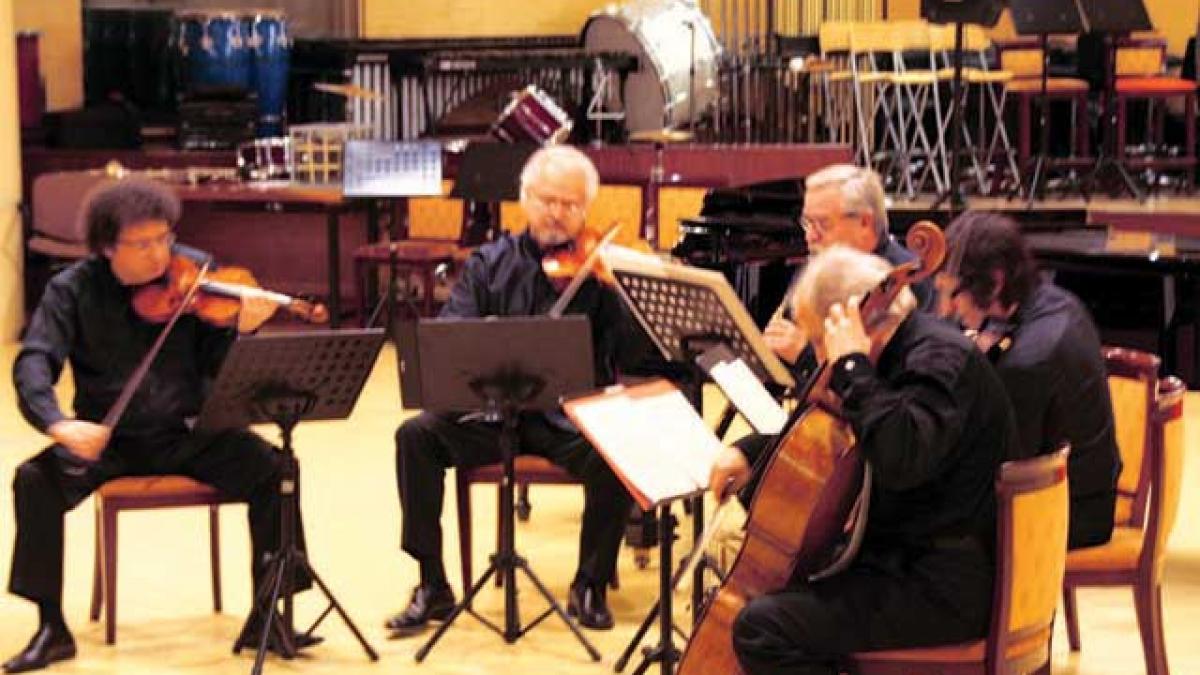 Ansamblul " Musica Nova"
