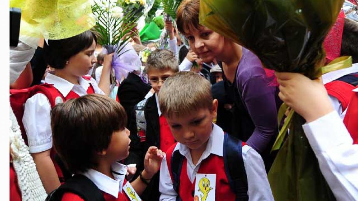 Studiu IRES: Românii vor întoarcerea la examene de admitere şi ar prefera  studiile efectuate în străinătate