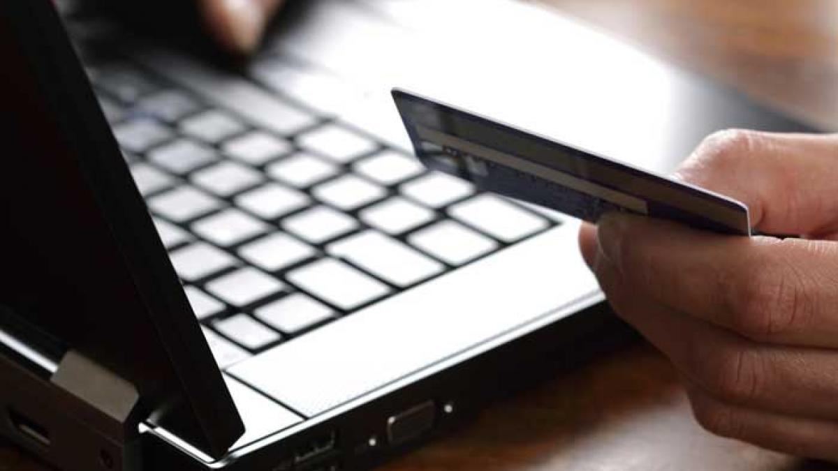 Numai 2% din cardurile emise în România sunt protejate împotriva fraudelor pe internet