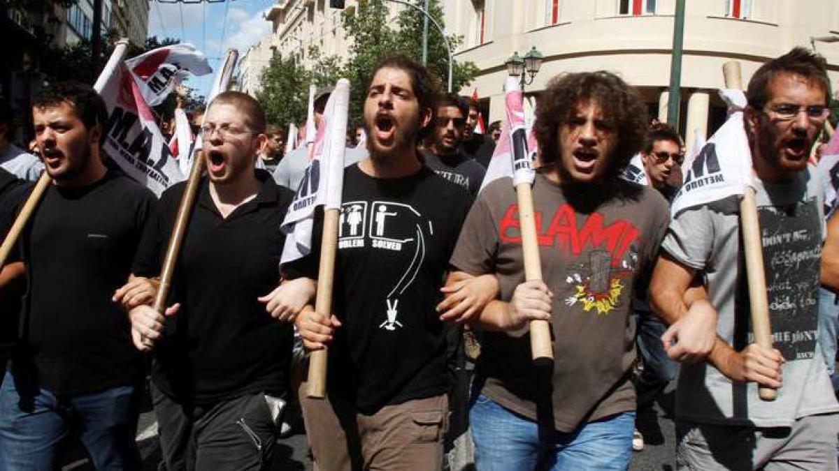 Proteste în Grecia: Un grup de studenţi a ocupat postul public de televiziune