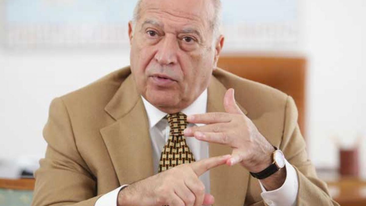 Dan Voiculescu: "Milioane de români îşi vor procura cu greu hrana zilnică"