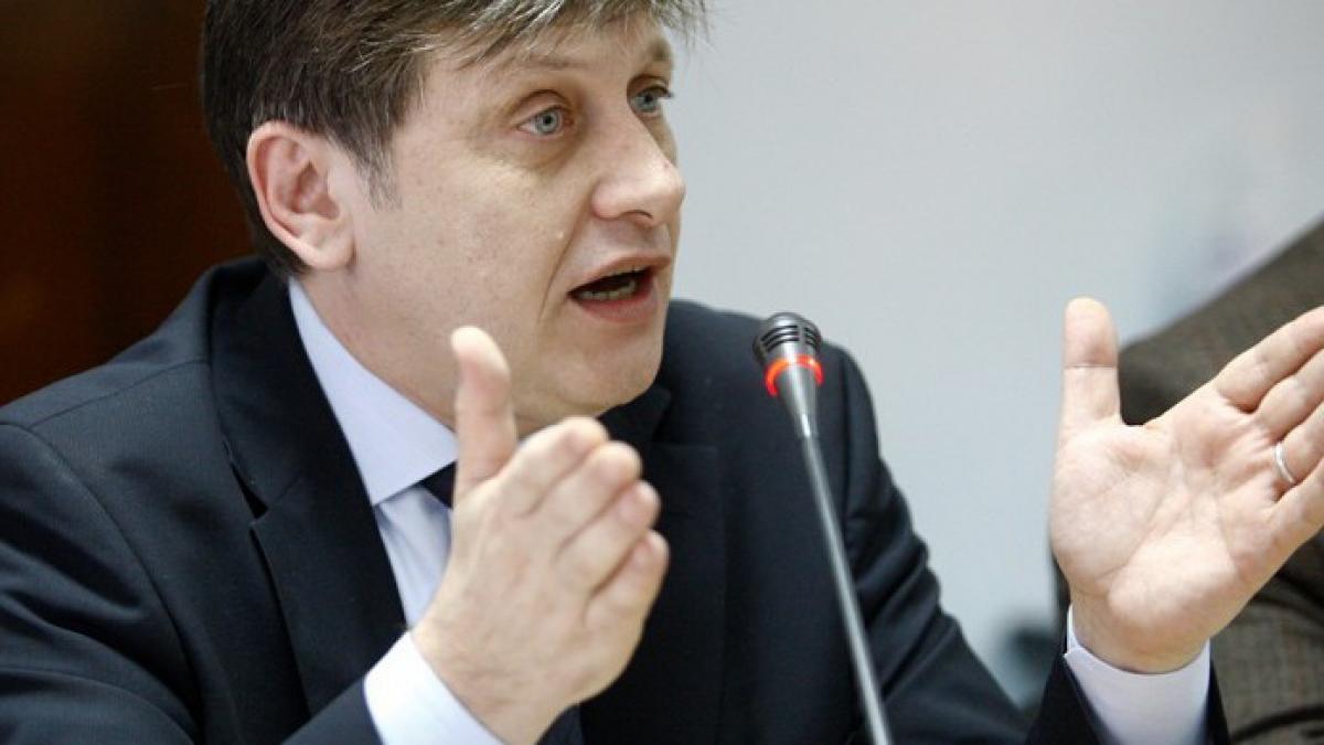 Antonescu: S-ar putea să mai vedem plecări din zona Opoziţiei