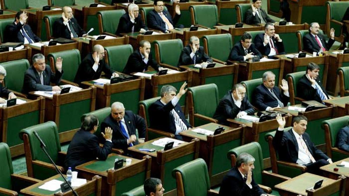 În an electoral, senatorii mizează pe turismul intern