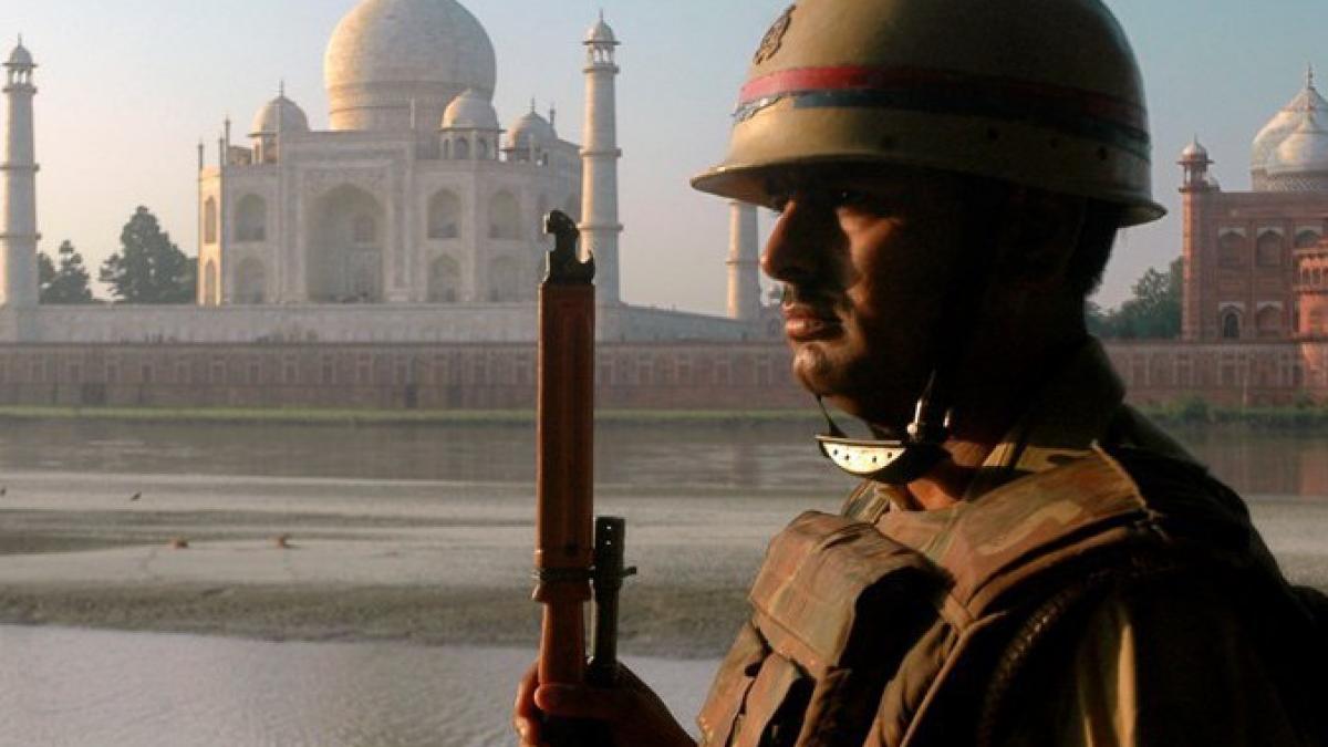 Taj Mahal s-ar putea prăbuşi în cinci ani