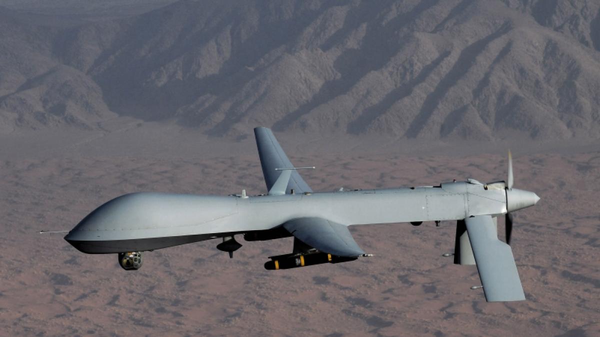 Computerele care controlează avioanele de luptă americane, infectate cu un virus