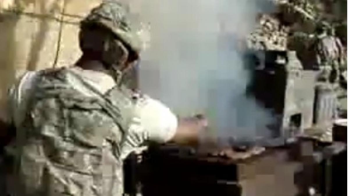 Incredibil: Trupele americane fac grătar sub tirul talibanilor! (VIDEO)