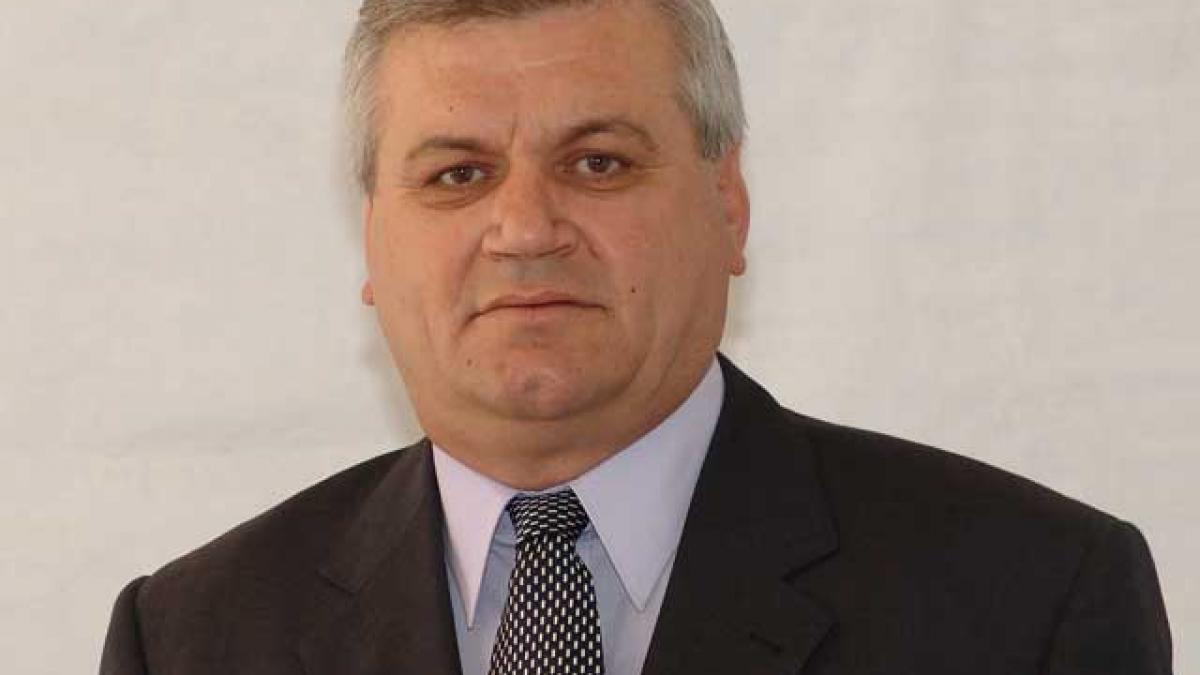 Primarul Olteniţei se autoîmproprie-tăreşte cu terenurile statului