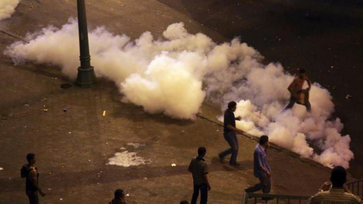 Sute de morţi şi răniţi în urma confruntărilor violente de la Cairo