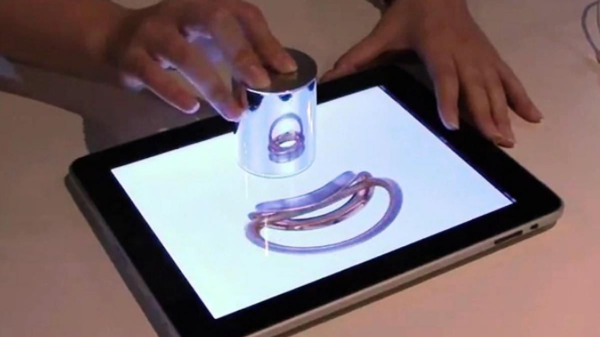 Cum transformi 2D în 3D cu un iPad şi un cilindru metalic (VIDEO)