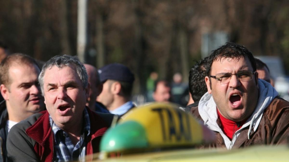 Protest în Capitală: Taximetriştii cer tarife mai mari