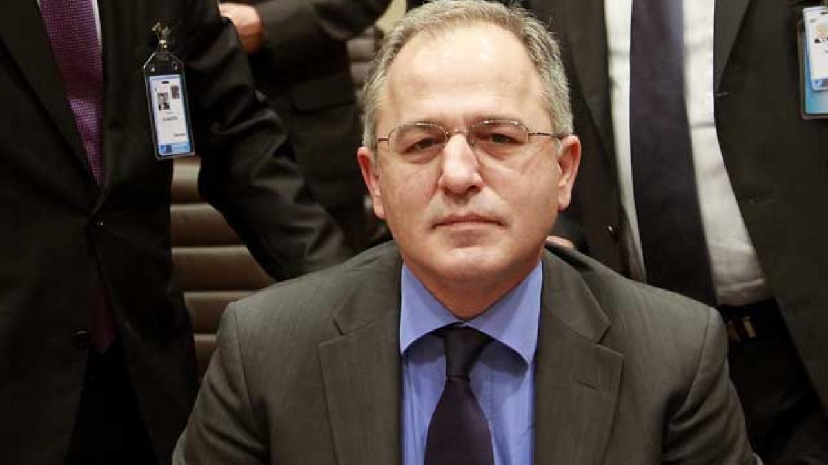 Se teme Grecia de propria armată? Ministrul Apărării a demis comandanţii tuturor armelor