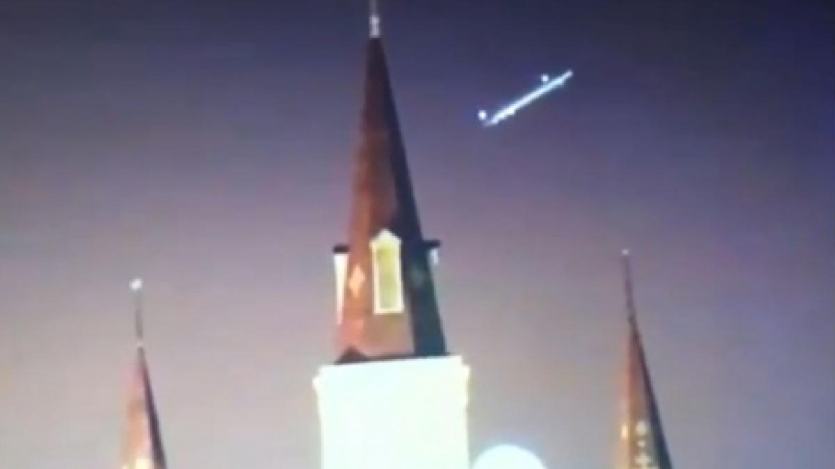 OZN, zărit pe cerul oraşului New Orleans (VIDEO)