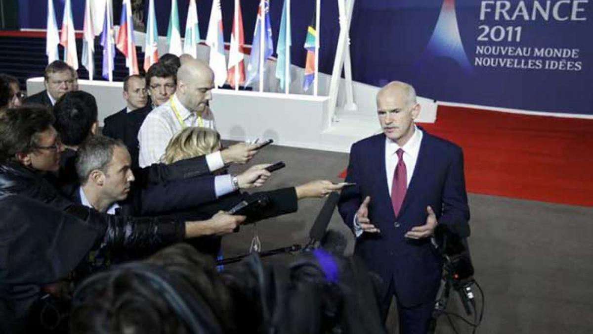 Grecia va avea un nou premier. Papandreou şi opoziţia au anunţat formarea unui Guvern de coaliţie
