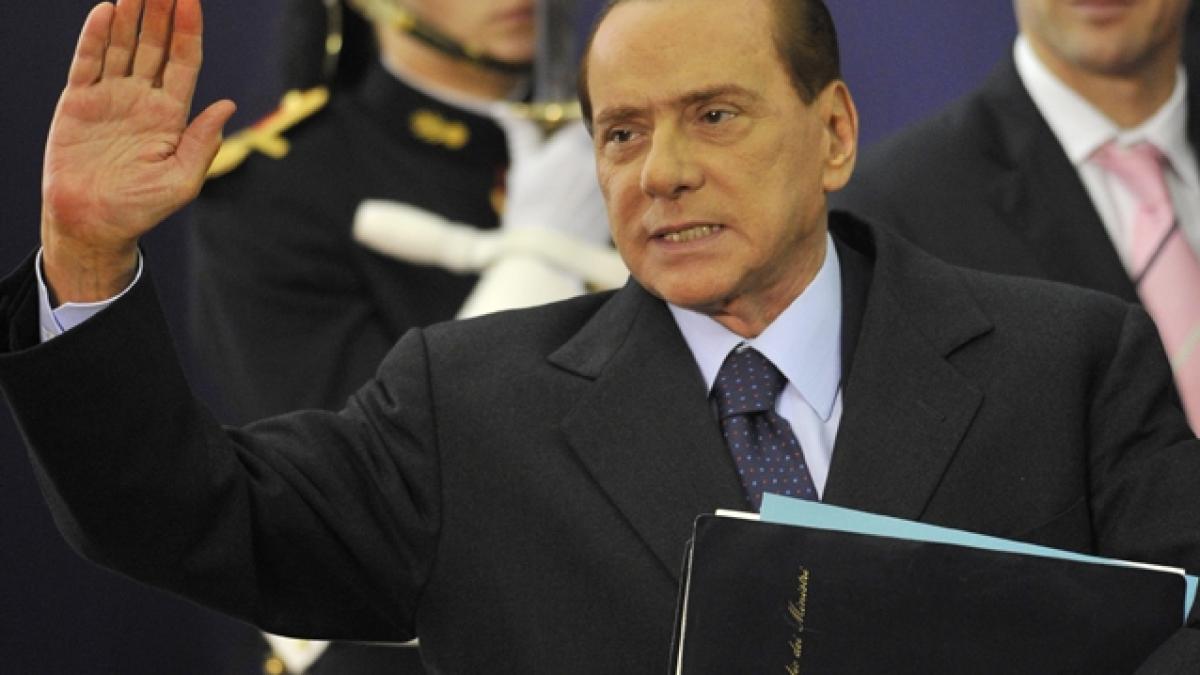 Silvio Berlusconi anunţă pe Facebook că nu va demisiona