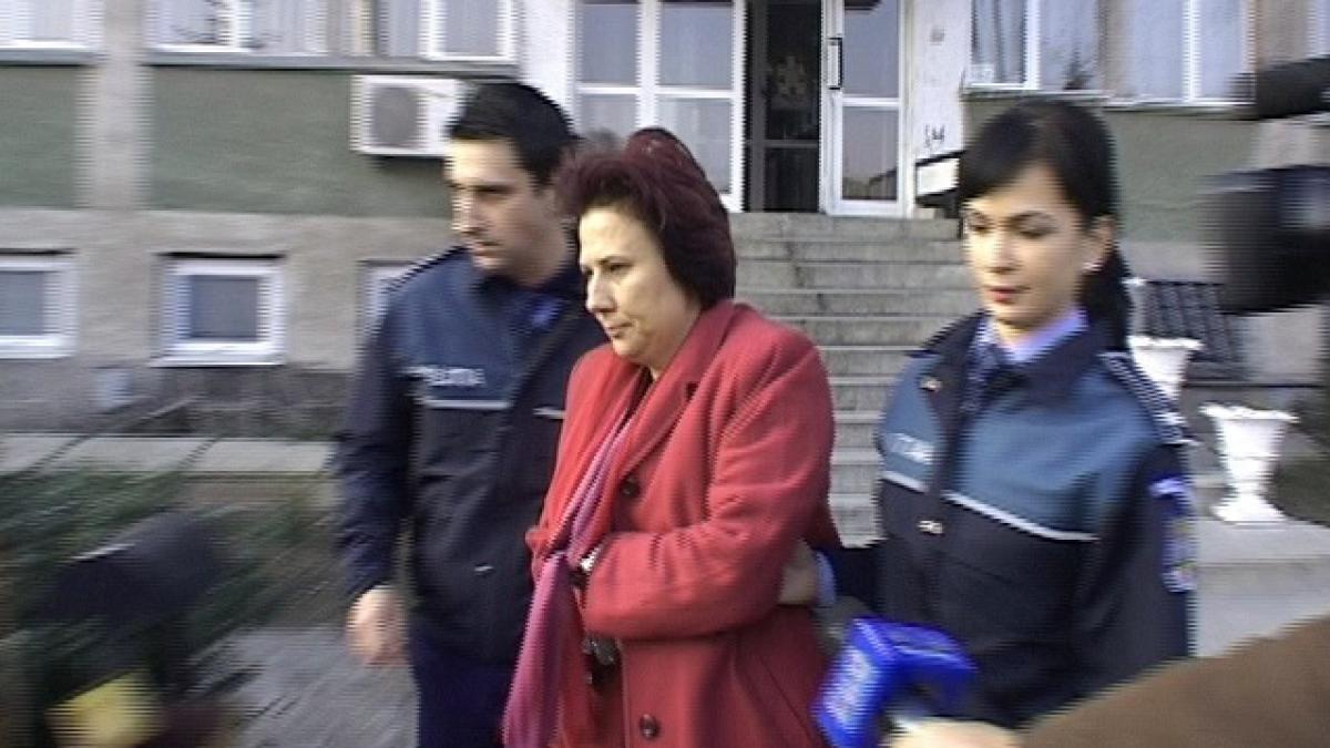 Lector universitar, reţinut pentru delapidare în Targu-Jiu