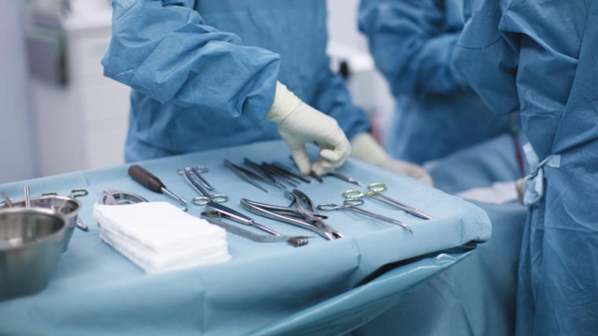 Medic român obligat să plătească unui pacient daune de 500.000 de euro