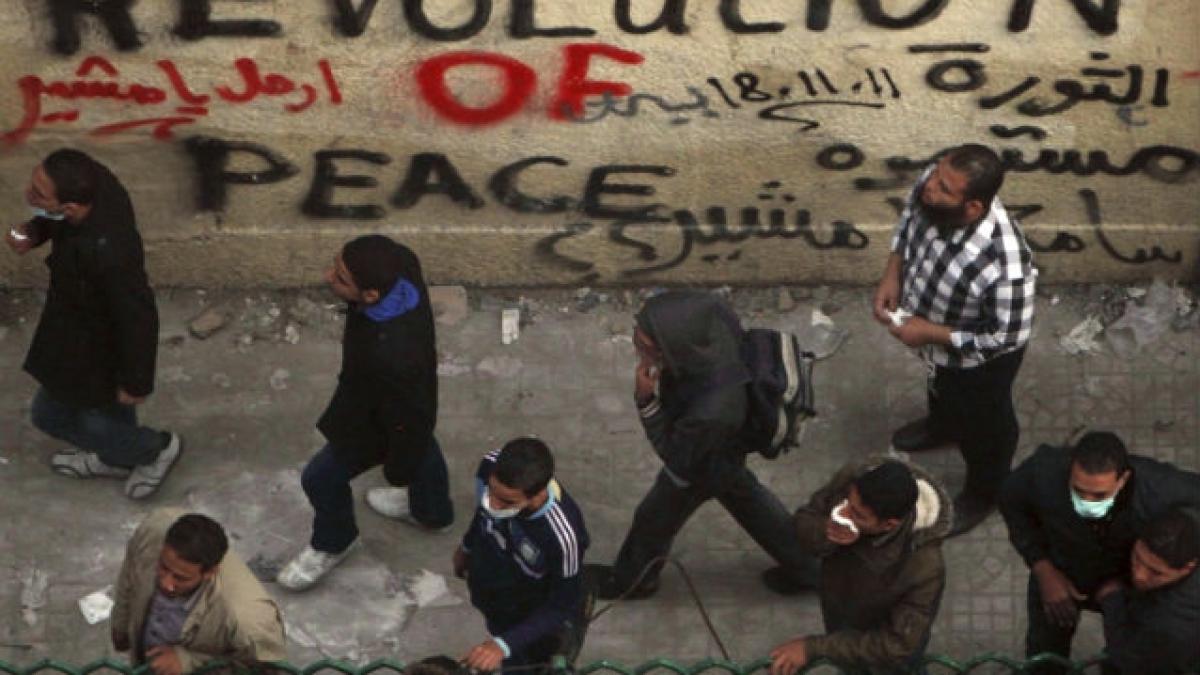 Executivul egiptean, victima consiliului militar