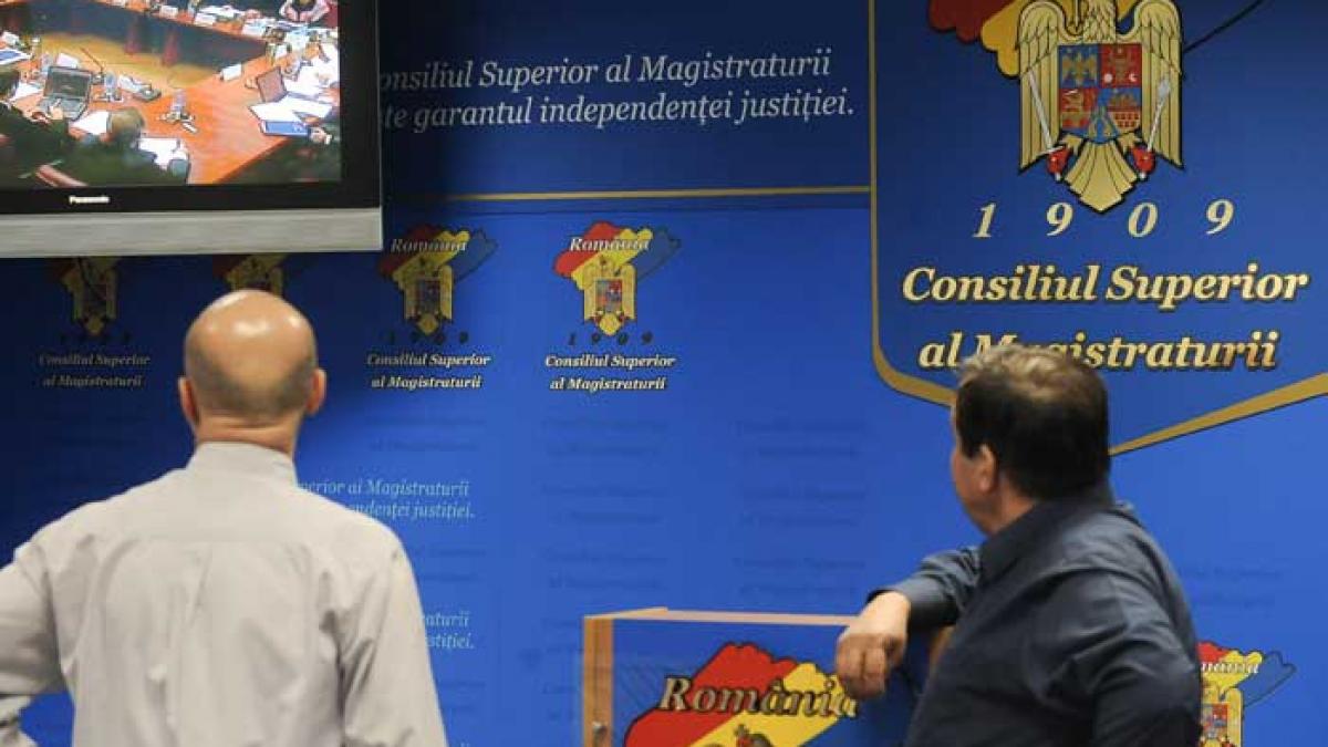 Magistraţii ameninţă cu proteste