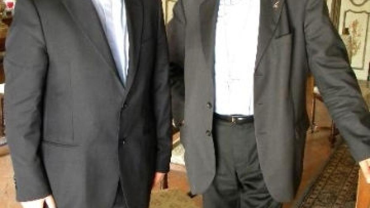 Un român este cel mai tânăr episcop catolic din lume