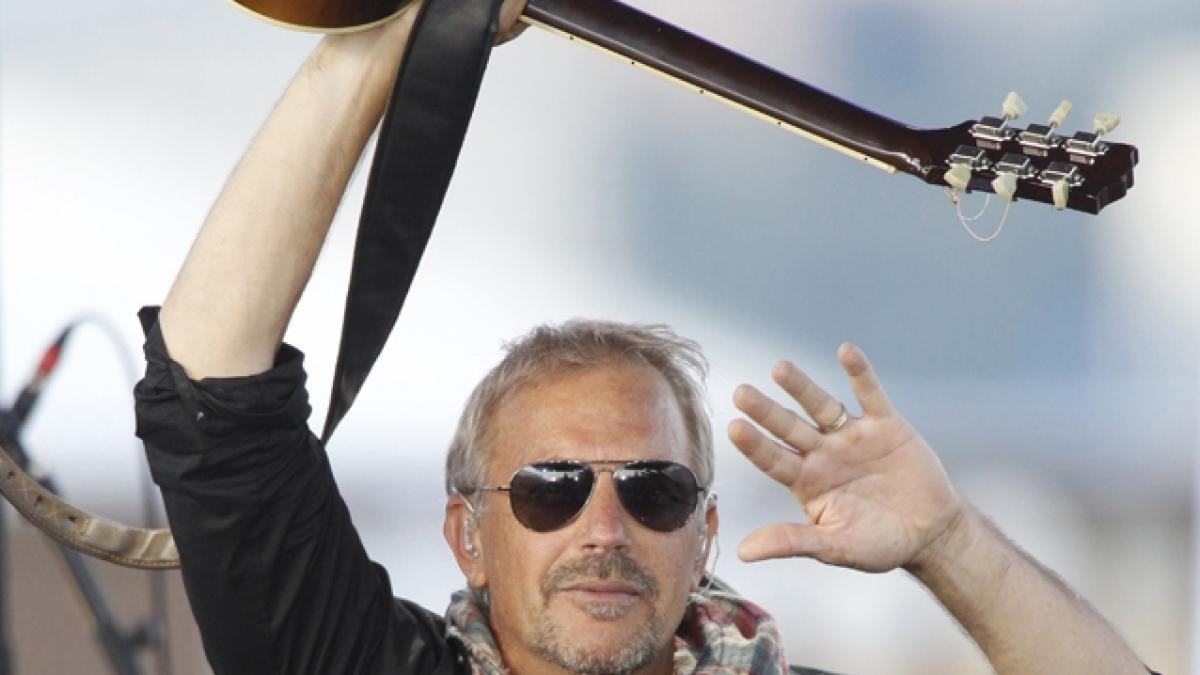 Kevin Costner, sold out