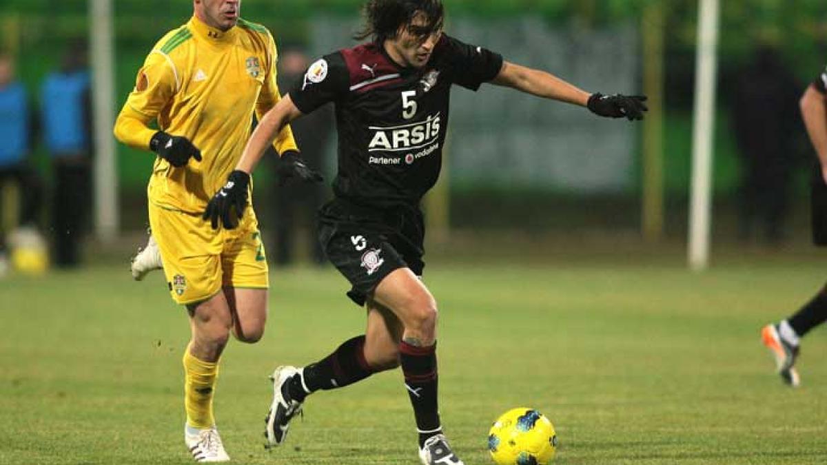 Fotbalişti sau marionete?