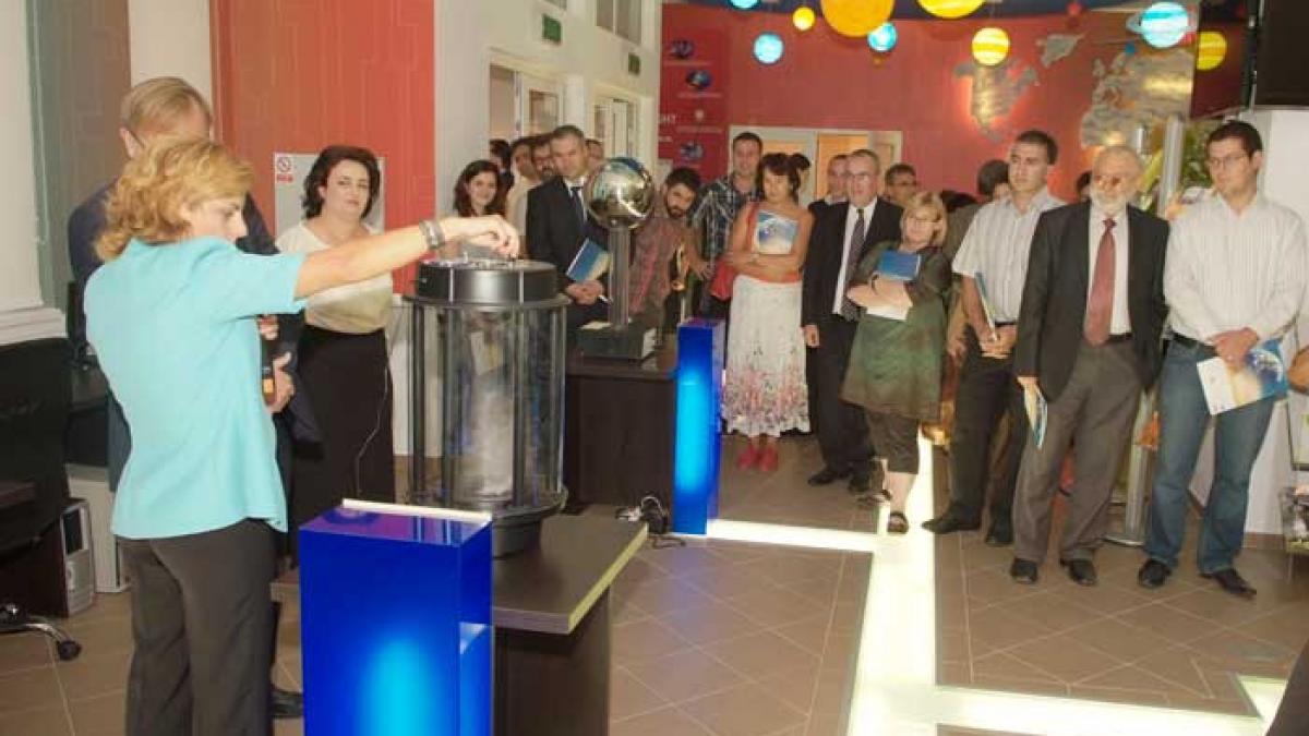 Moş Crăciun e mai bogat cu 300 de milioane de euro pentru cercetători