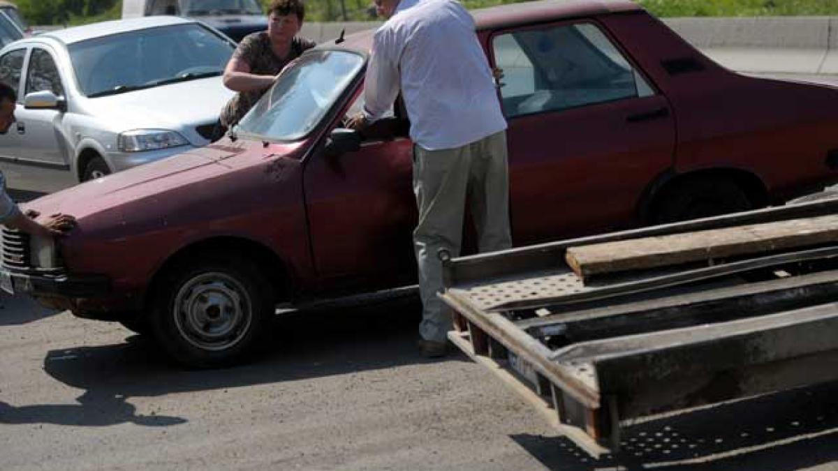 Taxa auto scumpeşte rablele! Vezi ce taxă de poluare se va plăti pentru o Dacia 1310