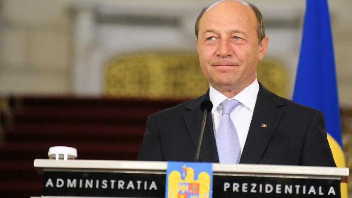 Băsescu a promulgat legea privind taxa de poluare auto