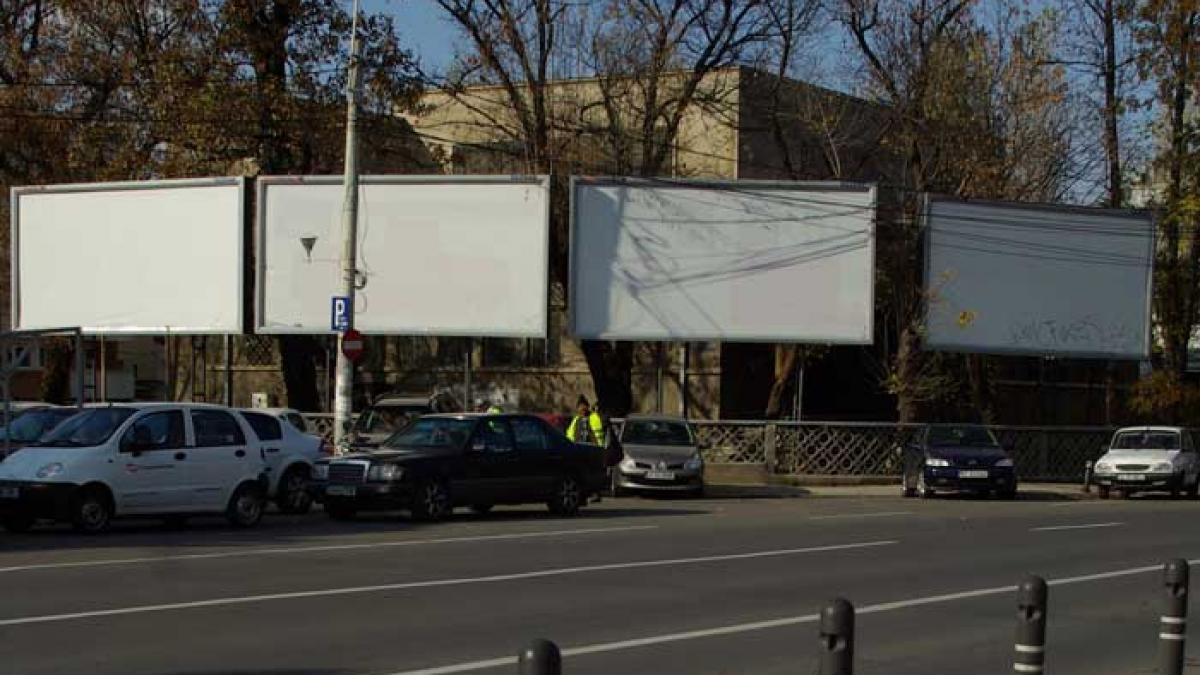 Taxă pentru afişajul stradal
