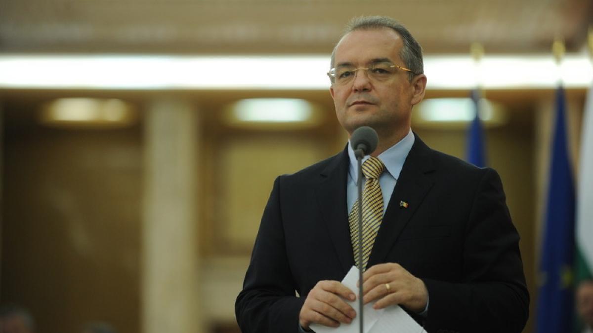 Întâlnirea coaliţie-USL s-a încheiat, Boc a acceptat doar sesiune parlamentară extraodinară, nu şi demisia
